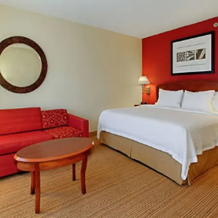 Courtyard By Marriott Springfield Hotel